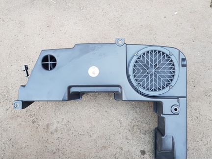 Сабвуфер Ауди А4 Б8 оригинал