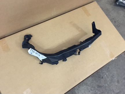 Кронштейн фары BMW E90 E91 рестайлинг