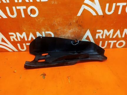 Пыльник бампера задний правый Toyota Land Cruiser