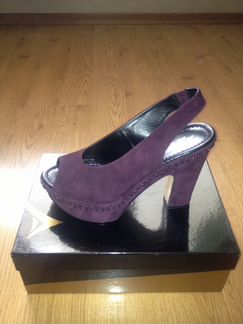 Босоножки adami. новые. 39 р-р