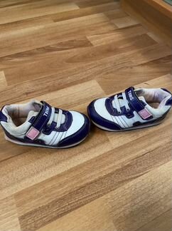 Кроссовки детские