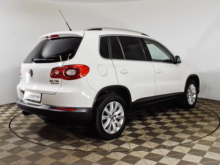 Volkswagen Tiguan 2.0 AT, 2011, 116 301 км
