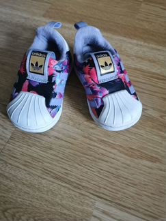 Кроссовки adidas