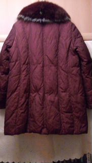 Новый пуховик с воротником из натурального меха