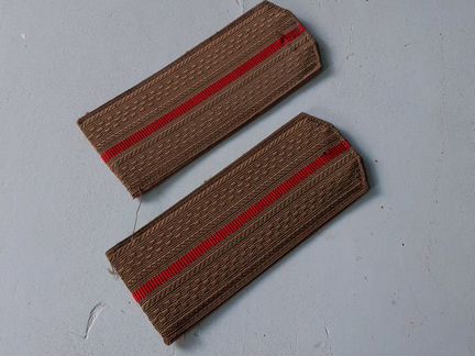 Погоны младшего офицера са