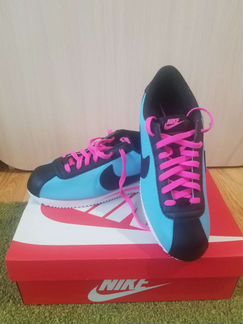 Кроссовки Nike