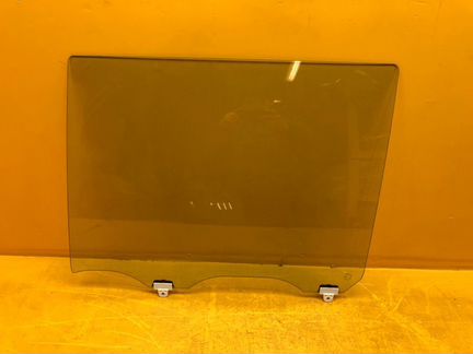 Стекло двери заднее левое Nissan Patrol Y62