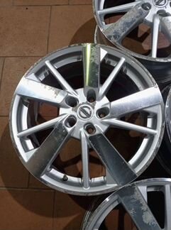Диски бу литые R18 LU на Nissan