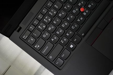 Lenovo X1 Carbon Gen 7 - i5 8265U/8G/256G/14