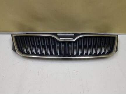Решетка радиатора Skoda Rapid