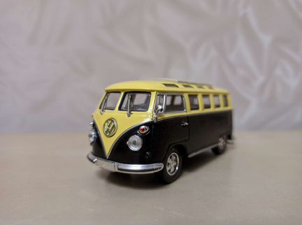 YatMing 1:43 Volkswagen Samba T2