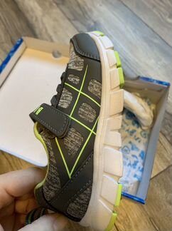 Кроссовки детские