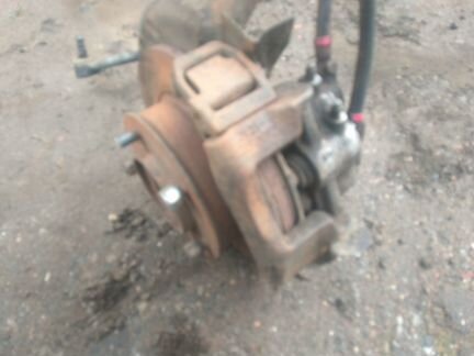 Поворотный кулак на Ниву