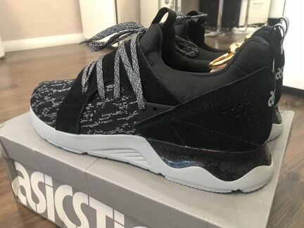 Кроссовки asics