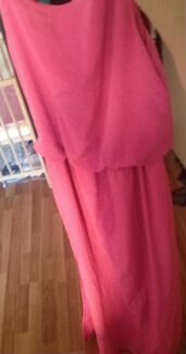 Розовое платье длинное с разрезами летнее