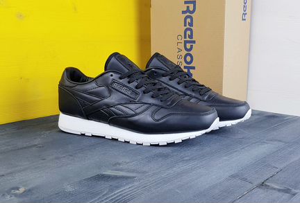 Reebok кроссовки новые мужские