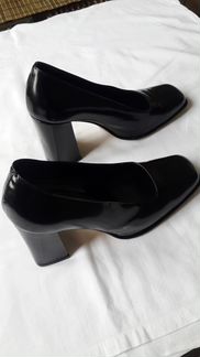 Туфли черные, глянцевые, натуральная кожа. Италия