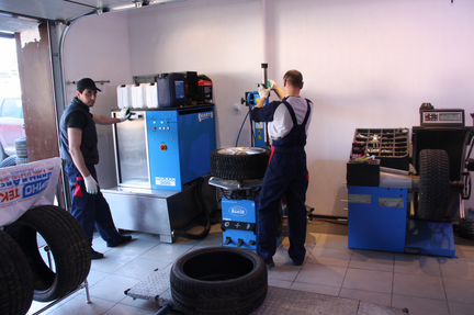 Зимние шины 215 55 17 Goodyear UltraGrip 600