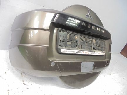 Кожух запасного колеса Mitsubishi Pajero 4 06-н.в