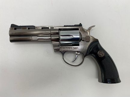 Зажигалка револьвер с кобурой