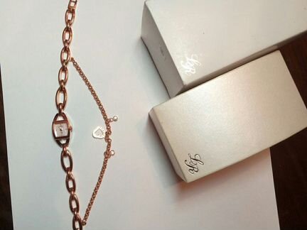 Женские наручные часы