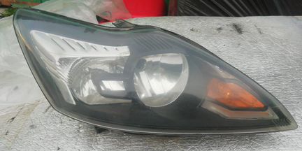 Продам фару Ford Focus 2+2009 г. Передняя правая ф