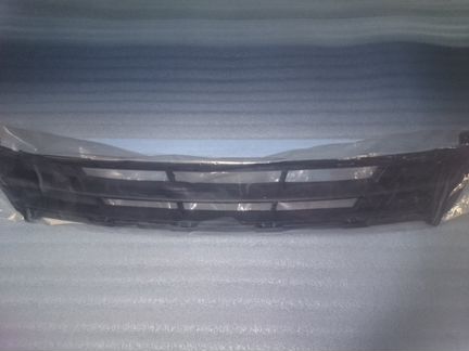 Решетка бампера Hyundai Solaris с 2014 нижняя