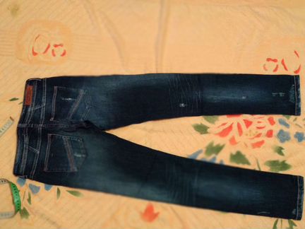 Джинсы