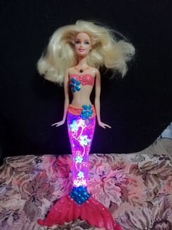 Барби-русалка со светящимся хвостом