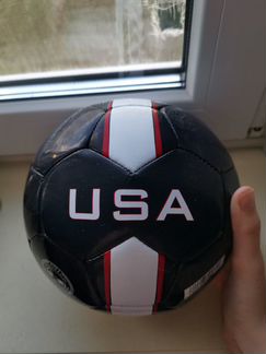Футбольный мяч из США