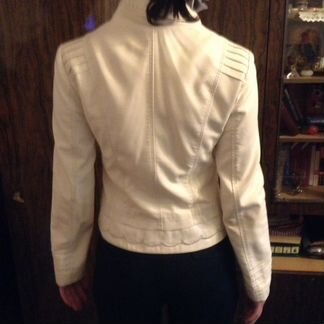 Куртка белая женская