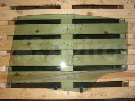 Стекло заднее левое Citroen C4 / Ситроен С4