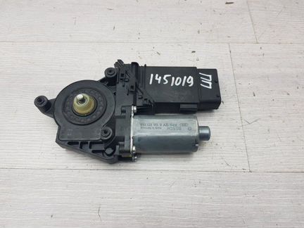 Моторчик стеклоподъемника передний правый Skoda