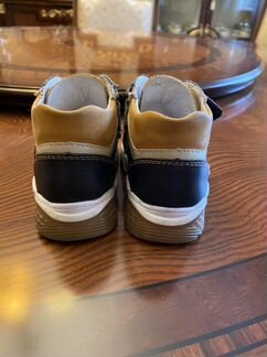 Детские кроссовки Bottilini