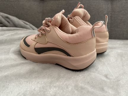 Кроссовки Zara 24 размер