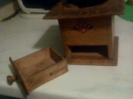 Мельница кофемолка ручная