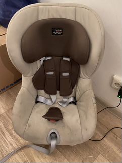 Автомобильное кресло britax romer