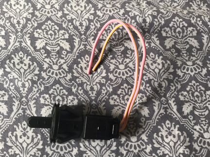 Концевик двери renault