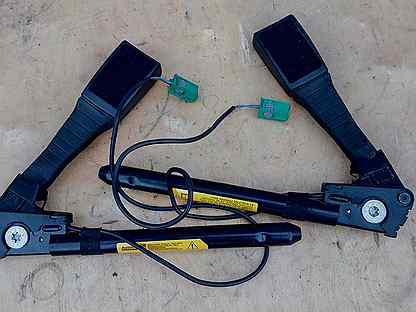 Преднатяжители ремней chevrolet. Разъем преднатяжителя ремня. Преднатяжитель форд фокус 2. Преднатяжитель ремня форд фокус 2. Преднатяжитель ремня водителя.