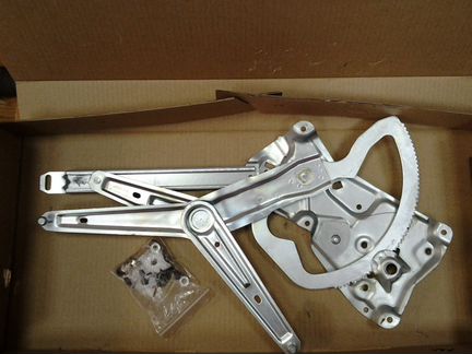 Стеклоподъемник передний правый BMW 3(Е36)