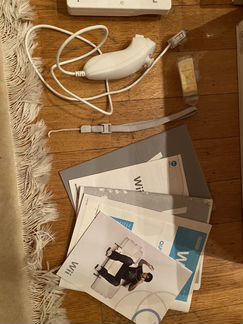 Wii приставка полный комплект, состояние хорошее