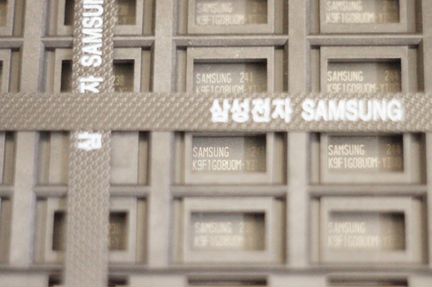 K9F1G08U0M-YIB0 nand flash память