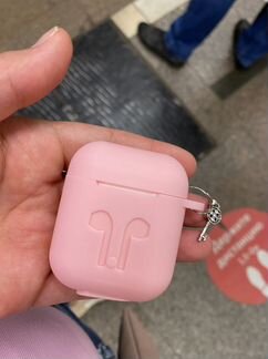 Беспроводные наушники AirPods