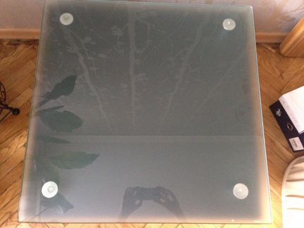 Журнальный столик из кожи