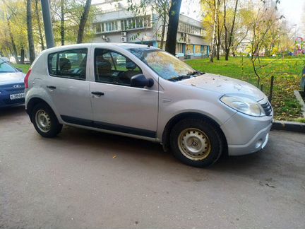 Прокат авто рено сандеро