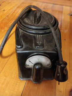 Регулятор напряжения