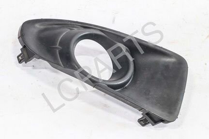 Решетка переднего бампера под птф Mazda Atenza