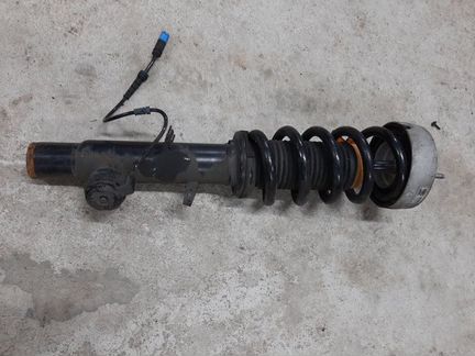 Стойка амортизатора передняя левая Bmw X5 F15 3.0