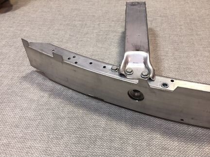 Балка переднего бампера бмв Ф01 BMW 7