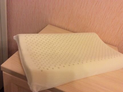 Подушка ортопедическая из латекса Fosta